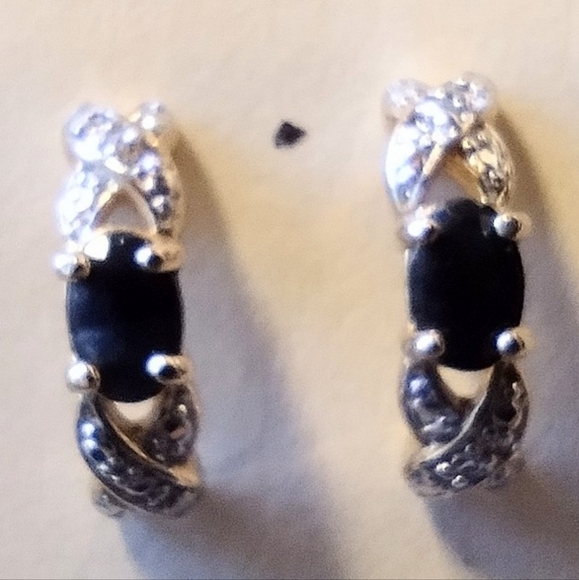 5 Pairs Sterling Silver Earrings, all marked 925. Hearts Angels MOP. Nice - Picture 4 of 9